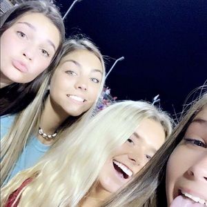 Meet your Posher, Aija